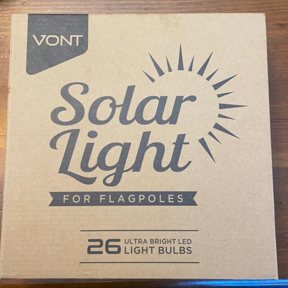 Solar flag pole light NIB